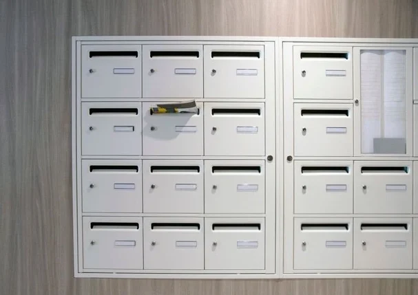 boite aux lettres, boîte aux lettres